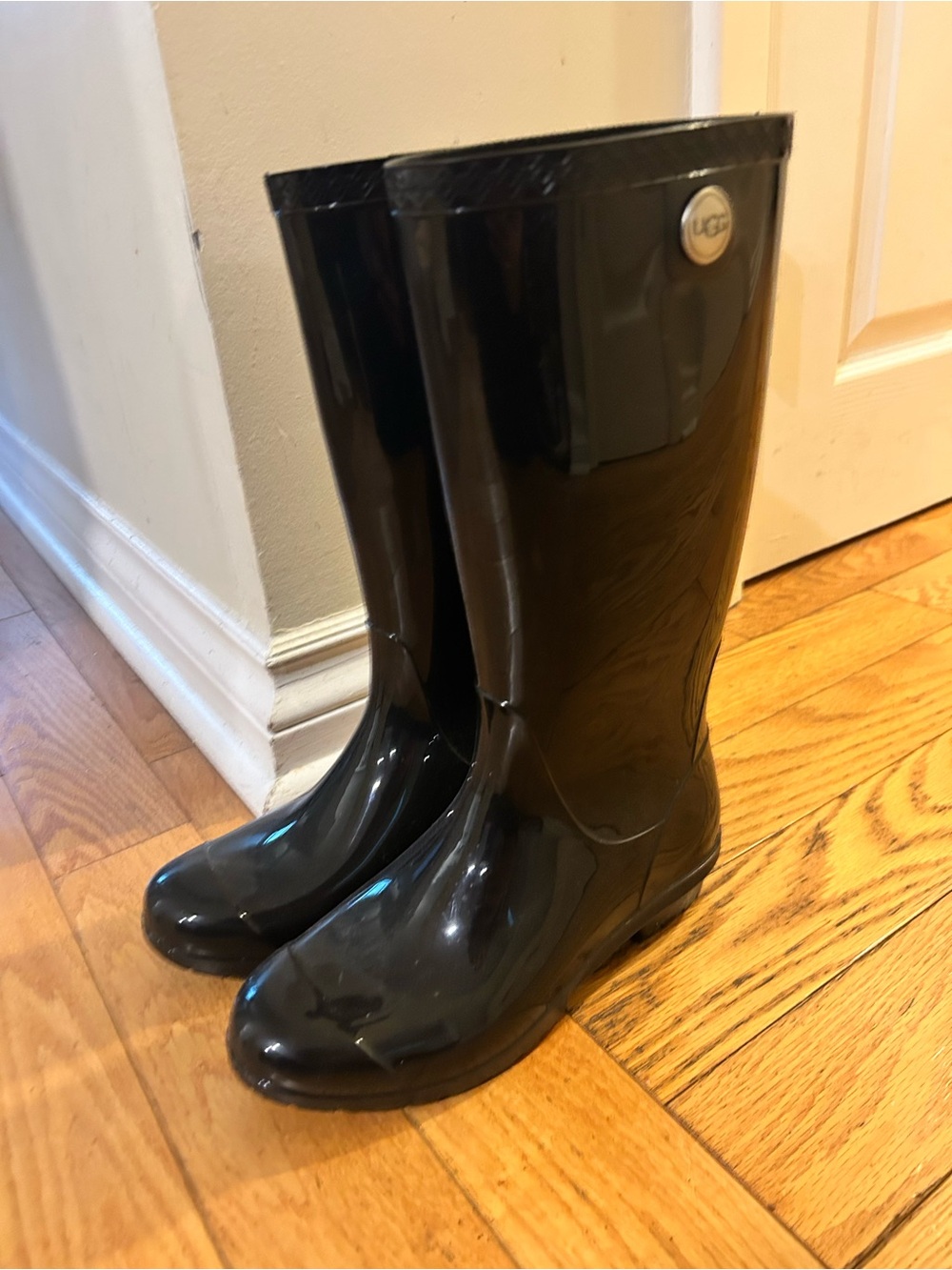 UGG Black High-Gloss Rain Boots